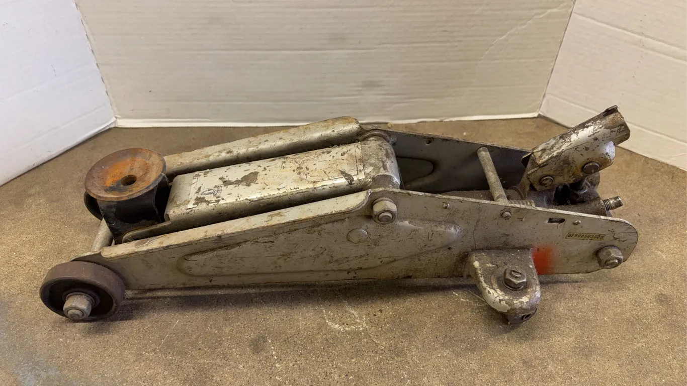 Pro-Lift Two Ton Hydraulic Floor Jack Automotive Lift