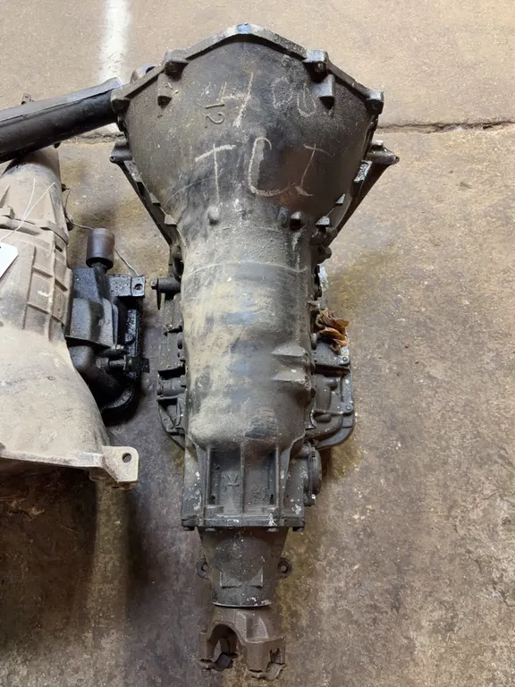 Automotive Automatic Transmission Assembly with Attached Output Slip Yoke