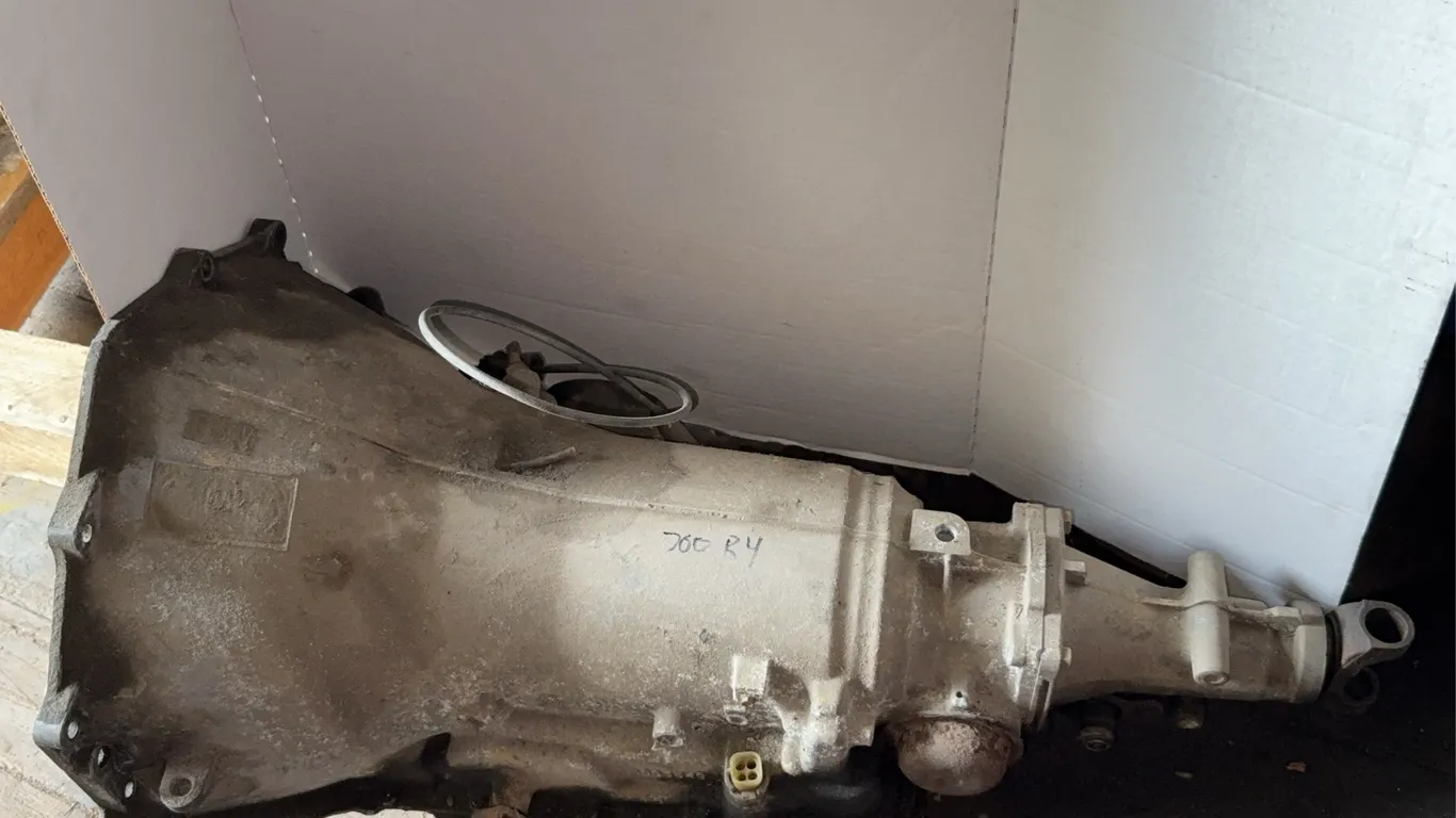 GM 700R4 Automatic Transmission Bellhousing and Tailhousing Assembly