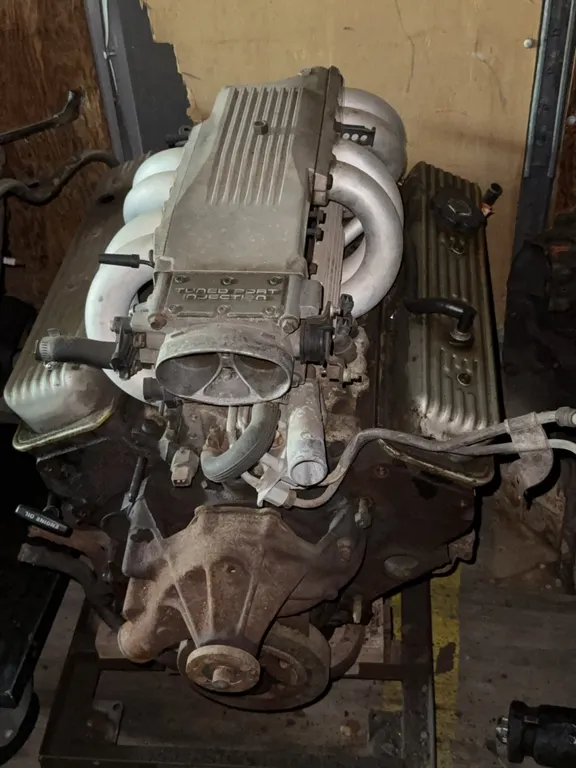 Chevrolet Tuned Port Injection V8 Engine Assembly