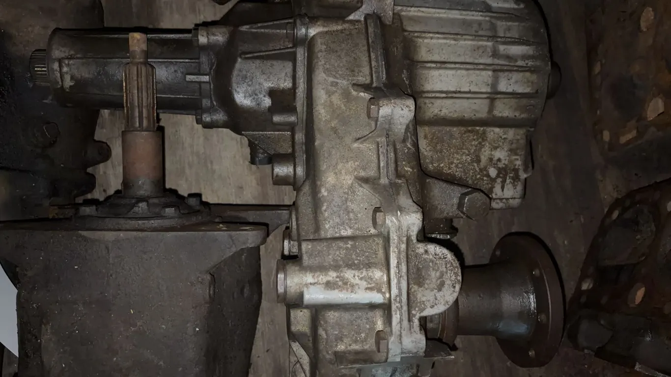 Chevrolet 4x4 Four Wheel Drive Transfer Case Assembly Unit