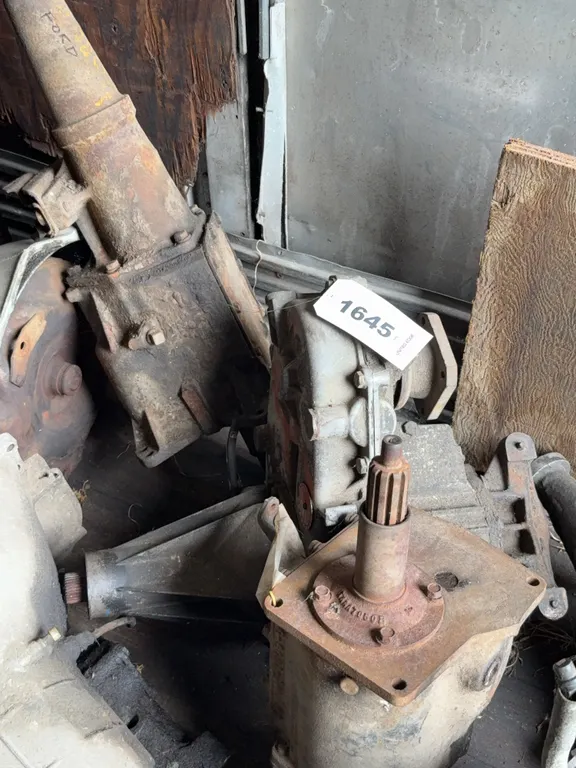 Ford Manual Transmissions and New Process Gear Model 205 Transfer Case