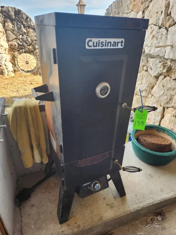Cuisinart Gas Smoker w/ Tank