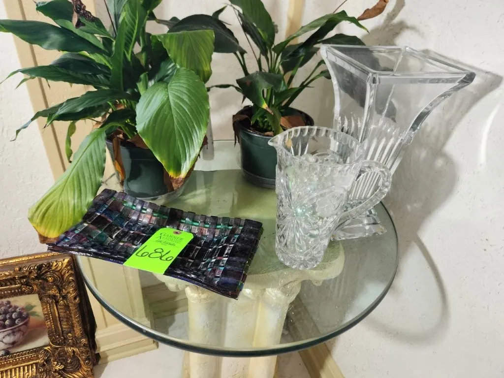 Contents on Top of Table