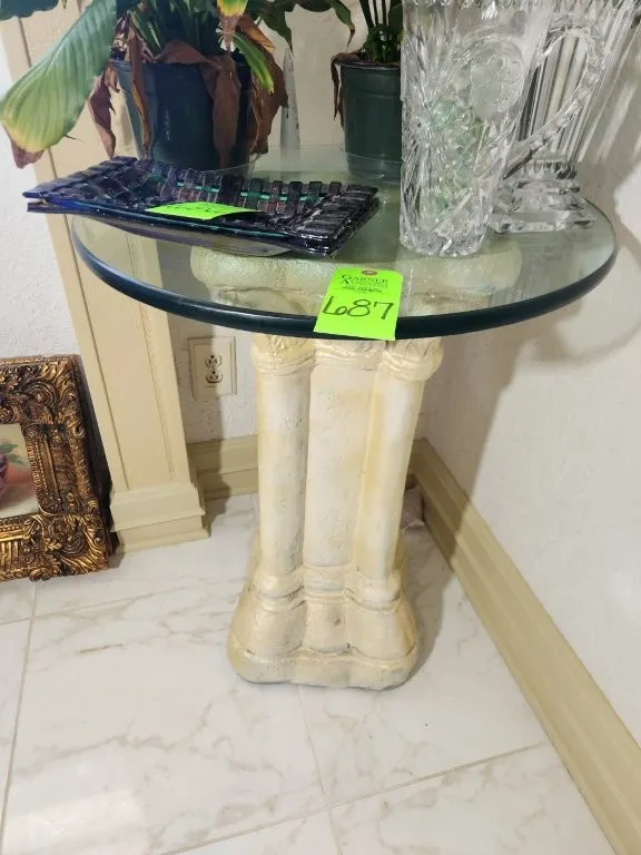 Glass Top Round Table w/ Pillar Pedestal
