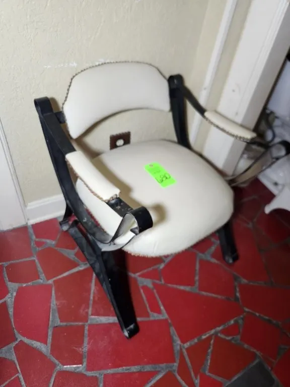 Metal Frame/ Vanity Leather Chair