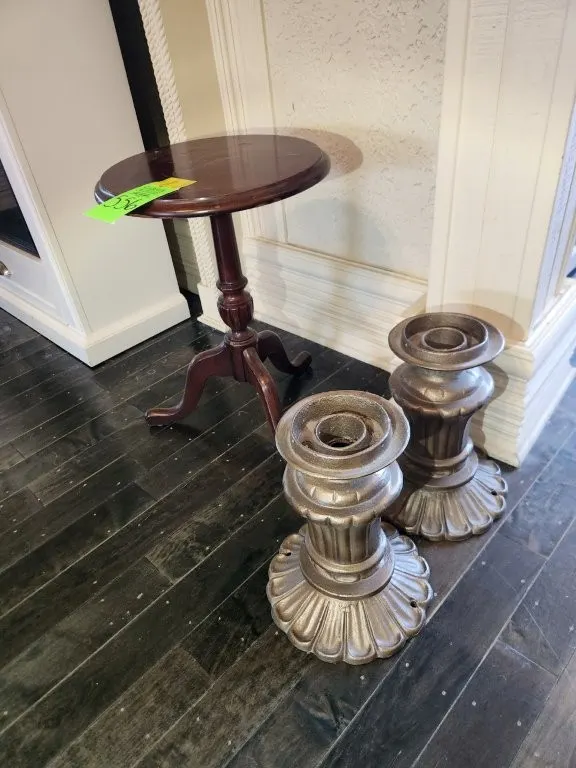 Smalls Pedestal Table & Two Pedestals