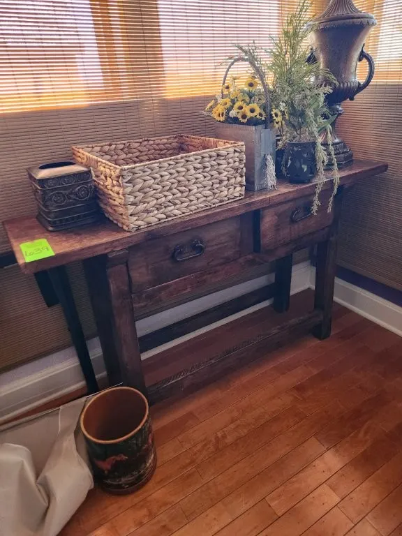 Sofa Table & Contents