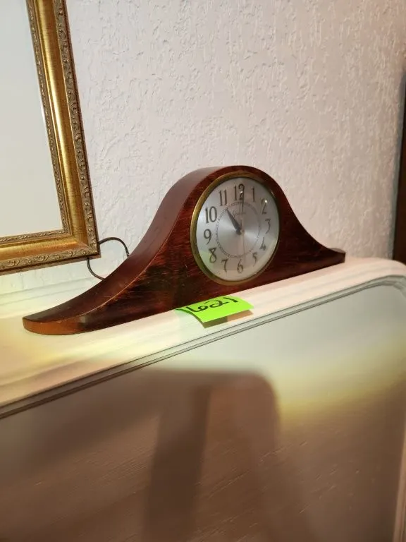 Sessions Mantle Clock