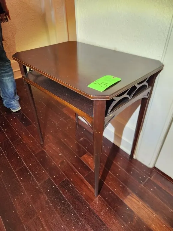 Accent Table