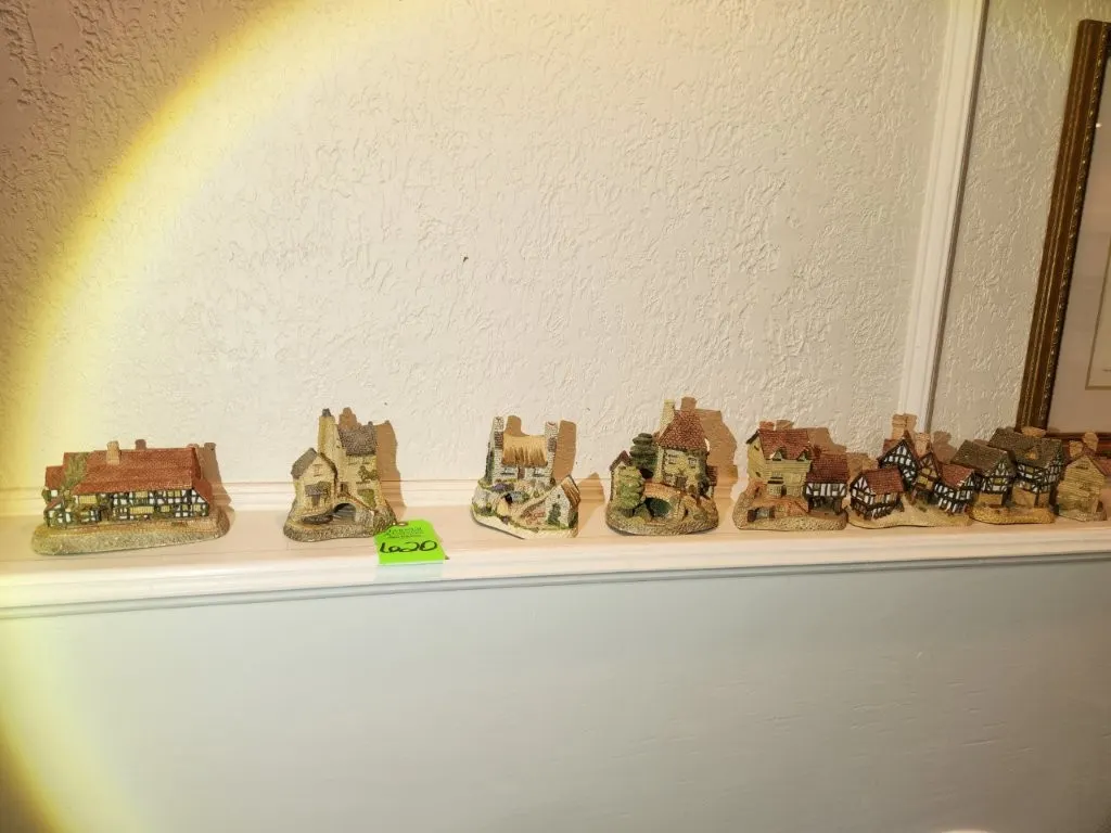 West Country Collection By David Winter 8 ct.