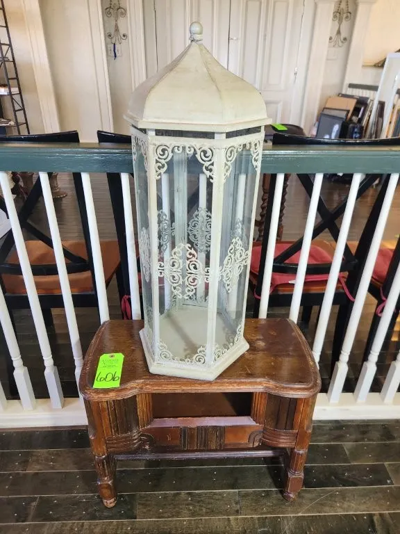 Small Radio Console Vintage Philco & Vintage Style Lantern