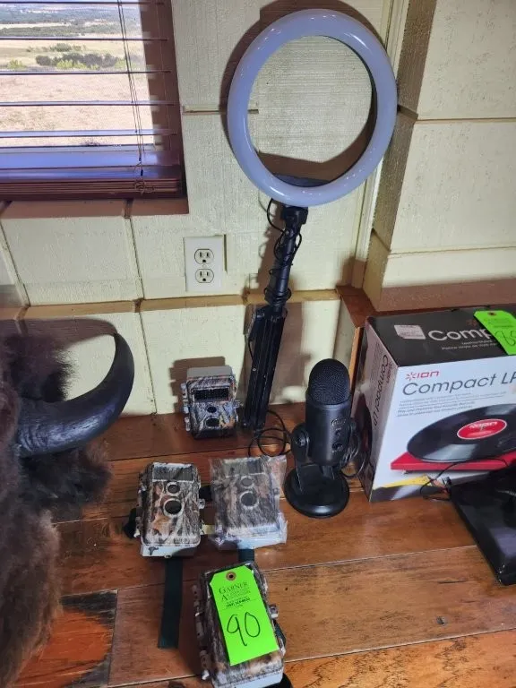 4 Game Camera, Podcast Microphone, & Ring Light