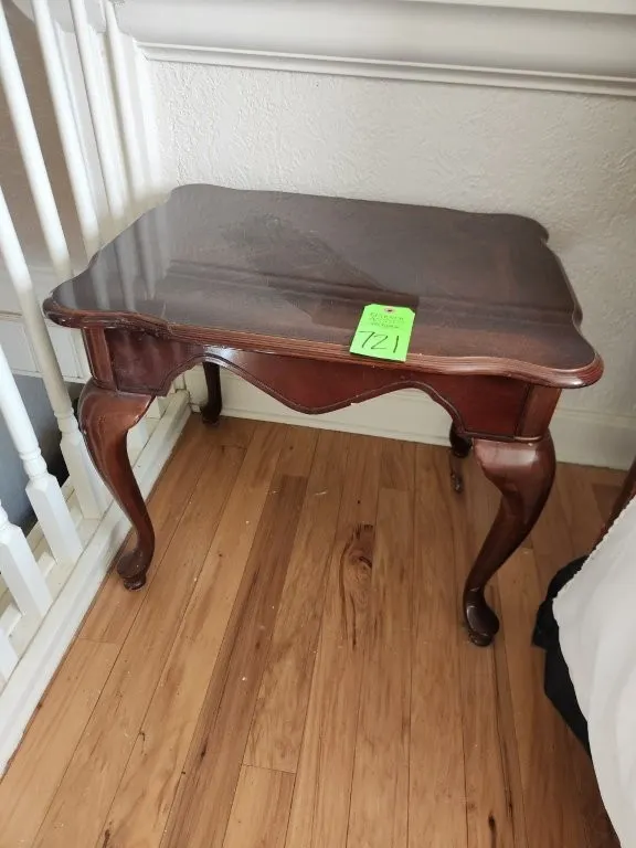 Accent Table