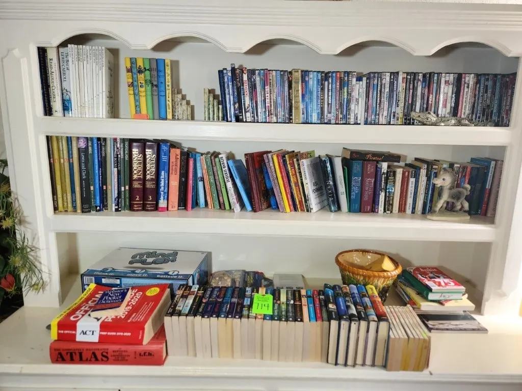 Contents of Bookshelf