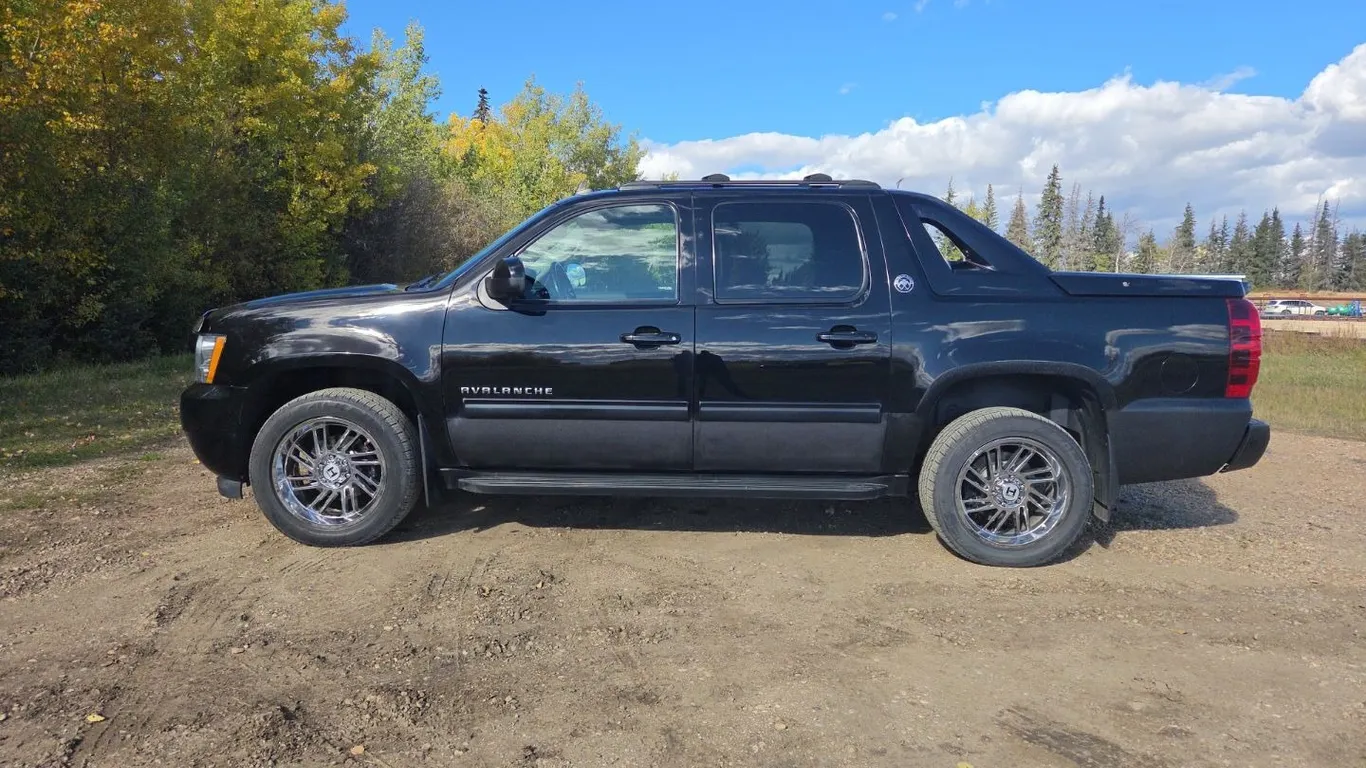 2013 Chevrolet Avalanche Pickup