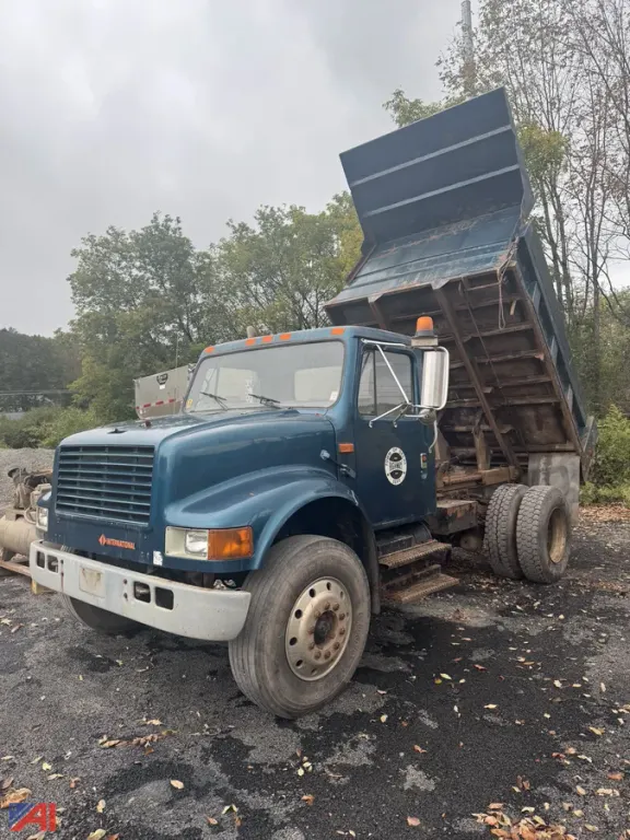 1990 International 4900 Dump Truck