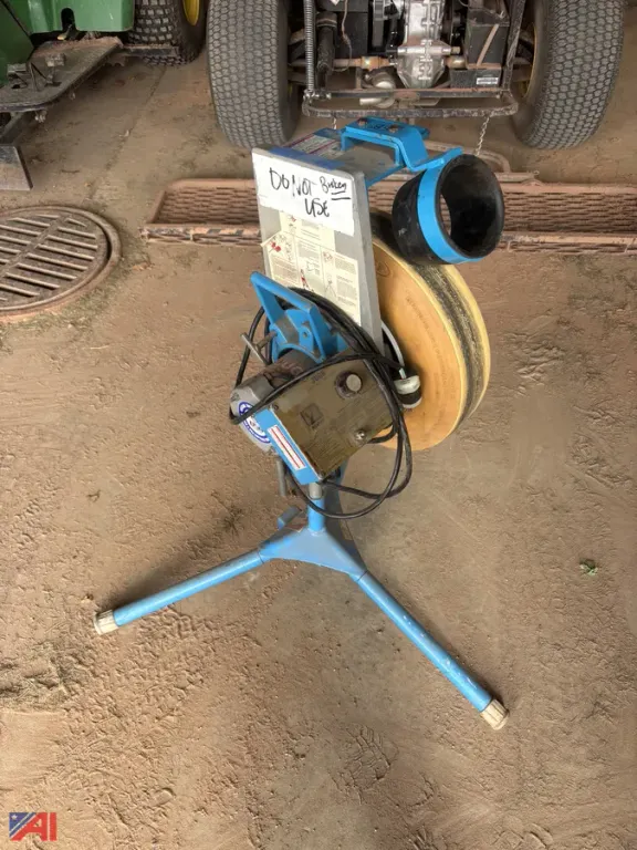 Pitching Machines, Pitchers Mounds, Plates & Rubbers