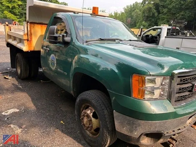 2012 GMC Sierra 3500HD Dump Truck