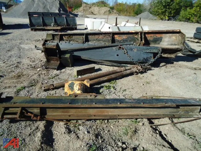 11' Wing and Masts off Motor Grader