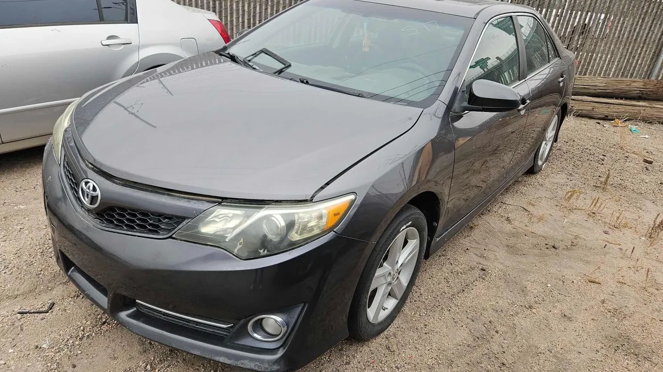 2014 TOYT CAMRY 4D 4T1BF1FK2EU472718