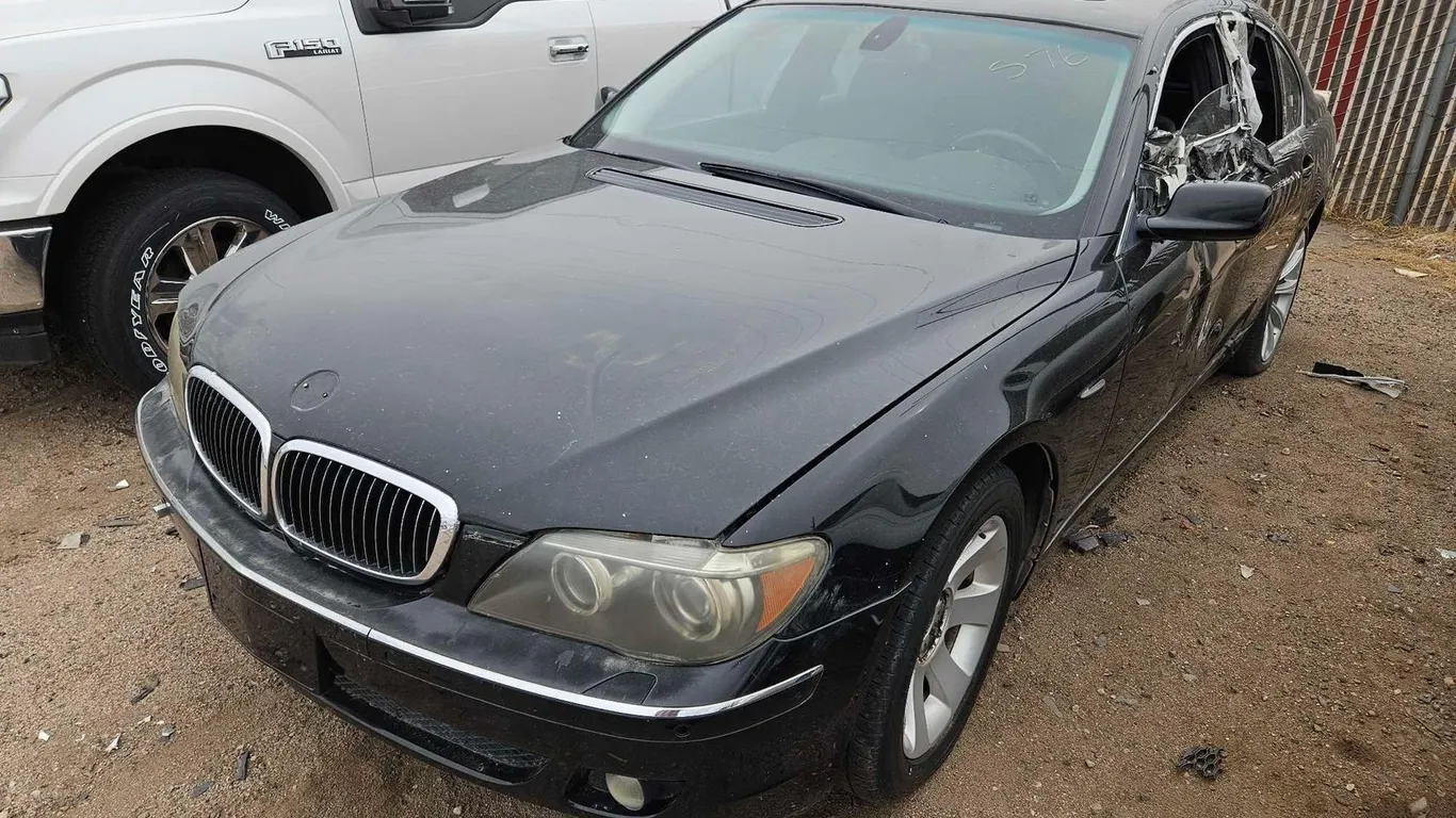 2008 BMW 750i 4D WBAHL83538DT13528