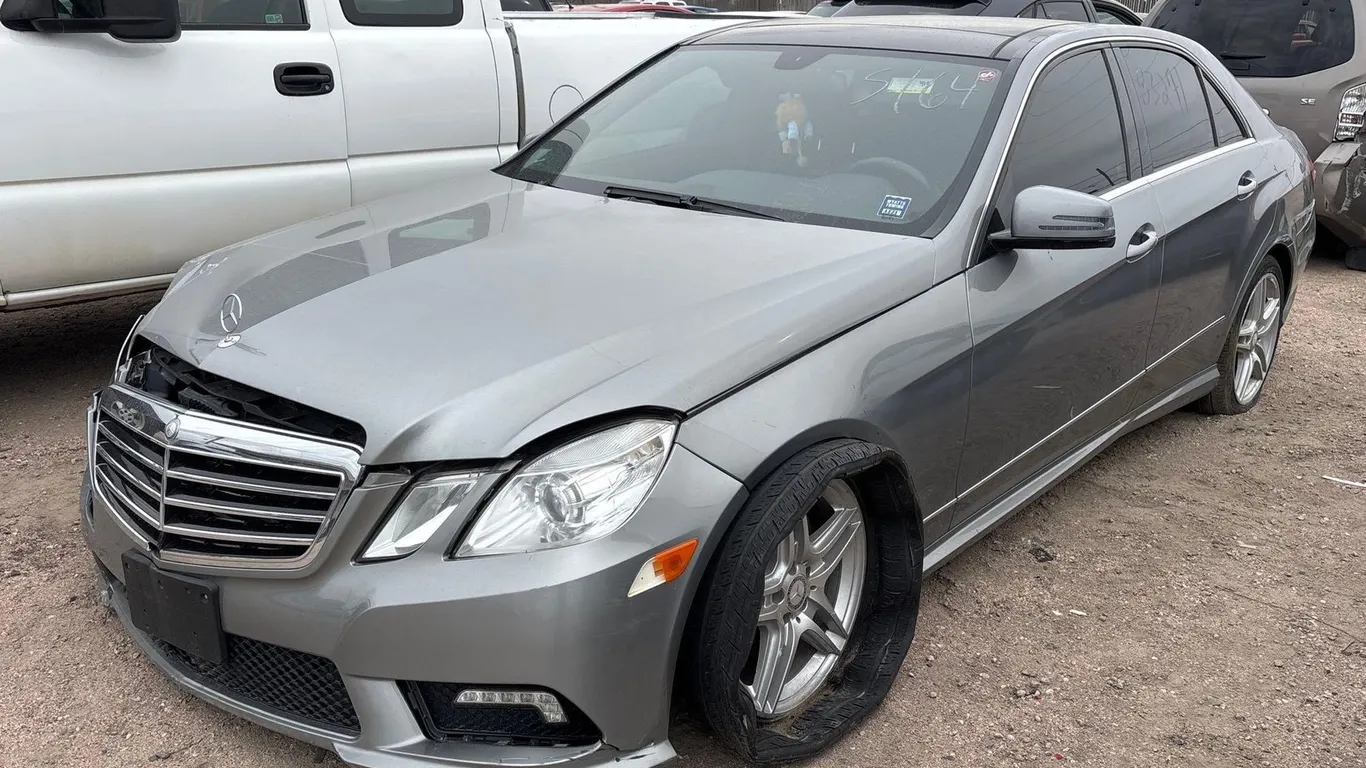 2011 MERZ E350 4D WDDHF8HBXBA357372