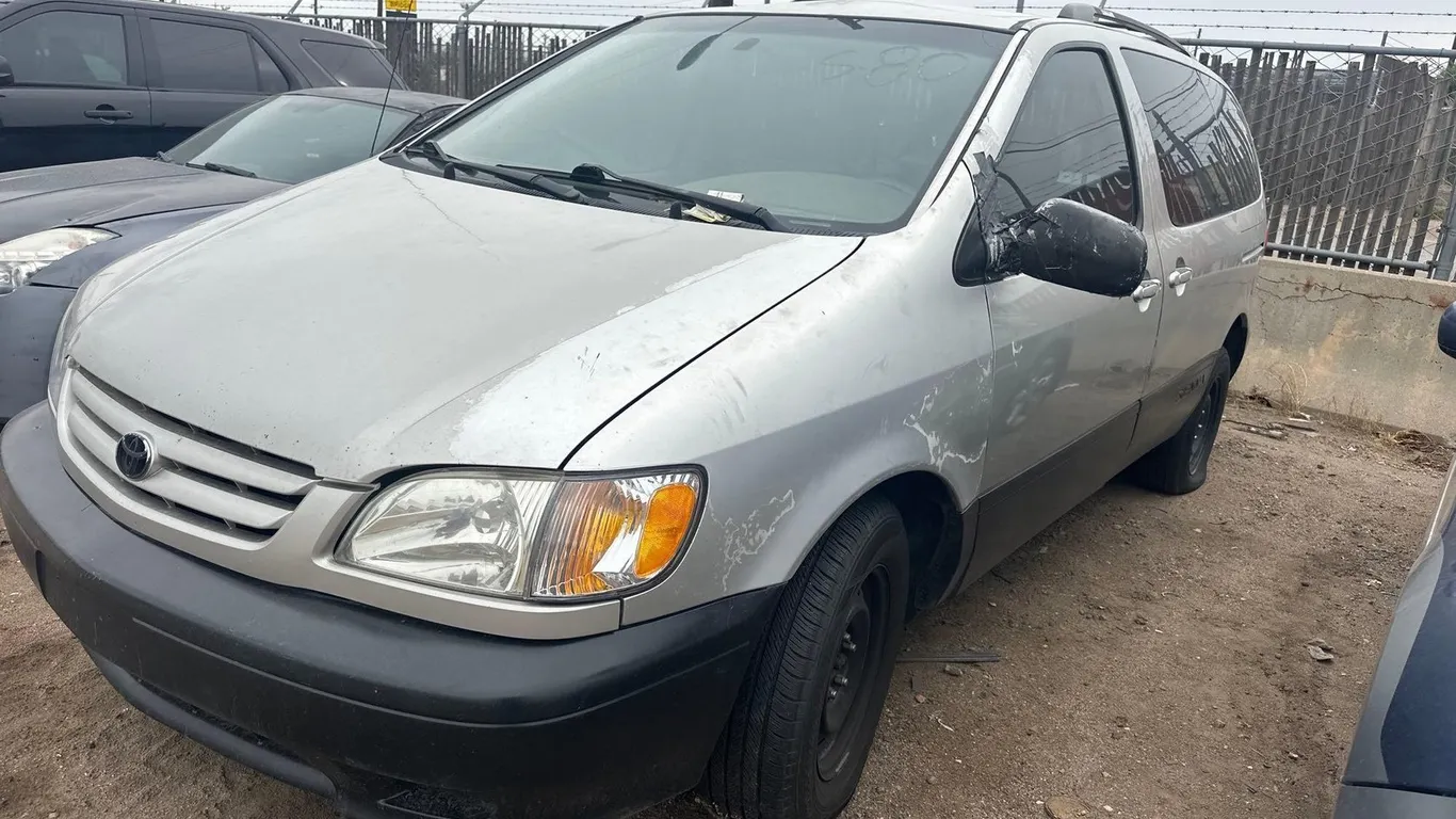2003 TOYT SIENNA PV 4T3ZF19C93U524739