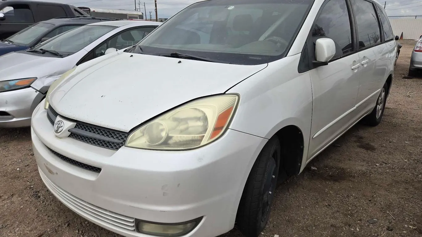 2004 TOYT SIENNA PV 5TDZA22C14S195780