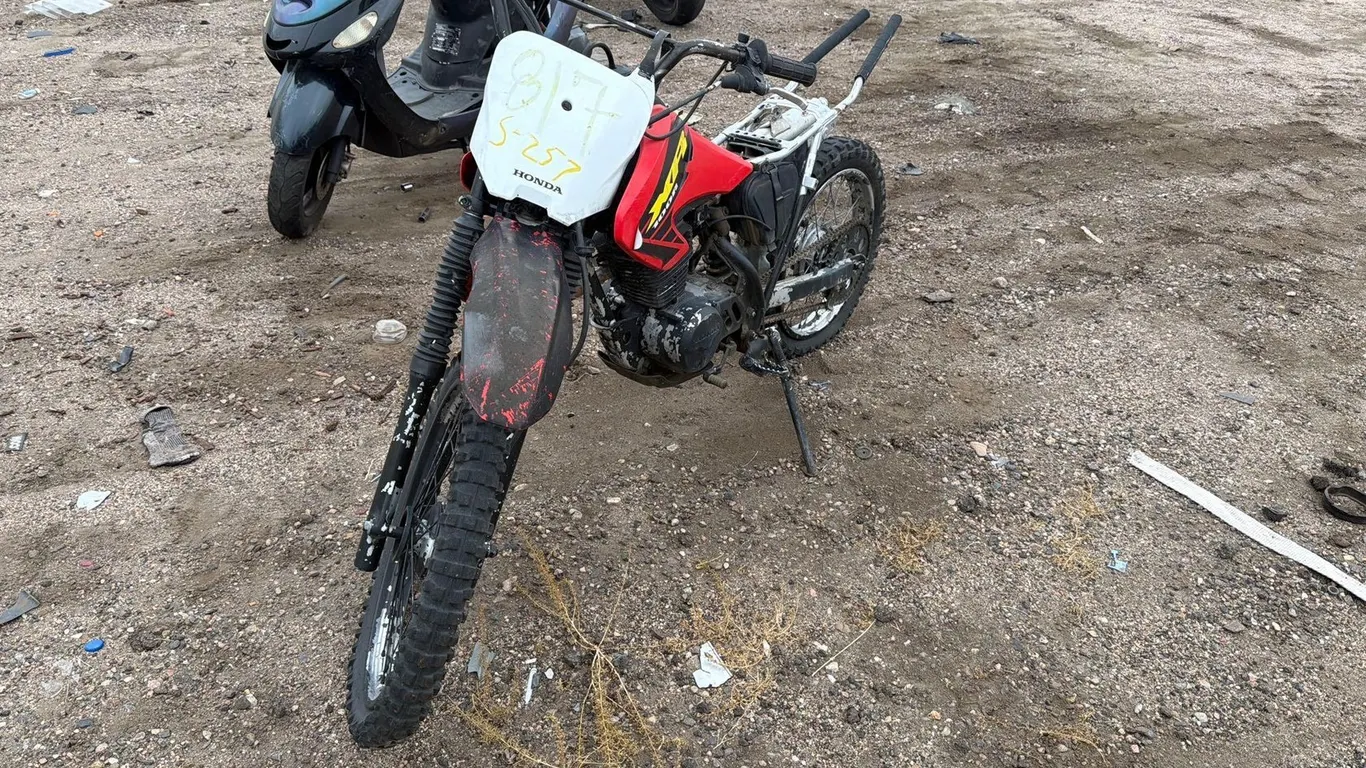 JUNK 2002 HOND XR100R MC JH2HE03022K120817