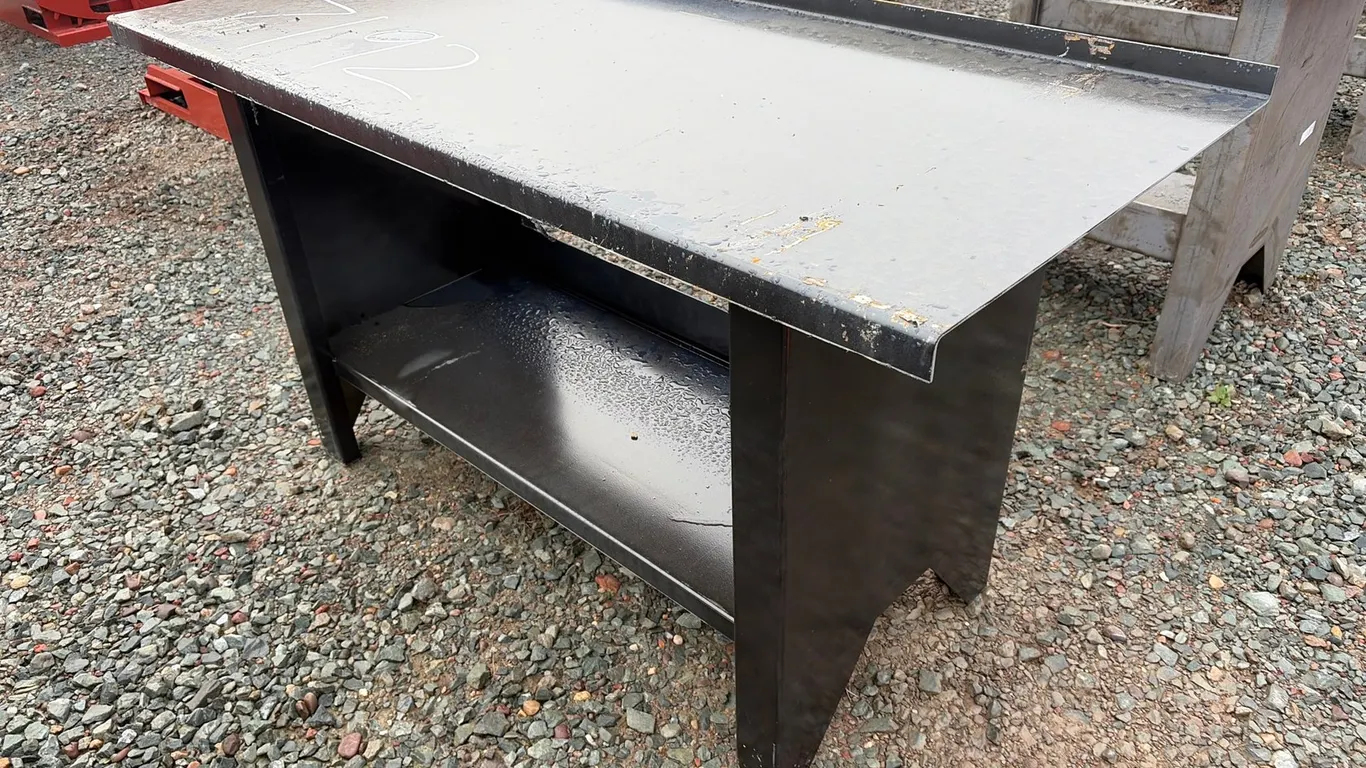 Unused Kit Containers WB-60-190 Workbench