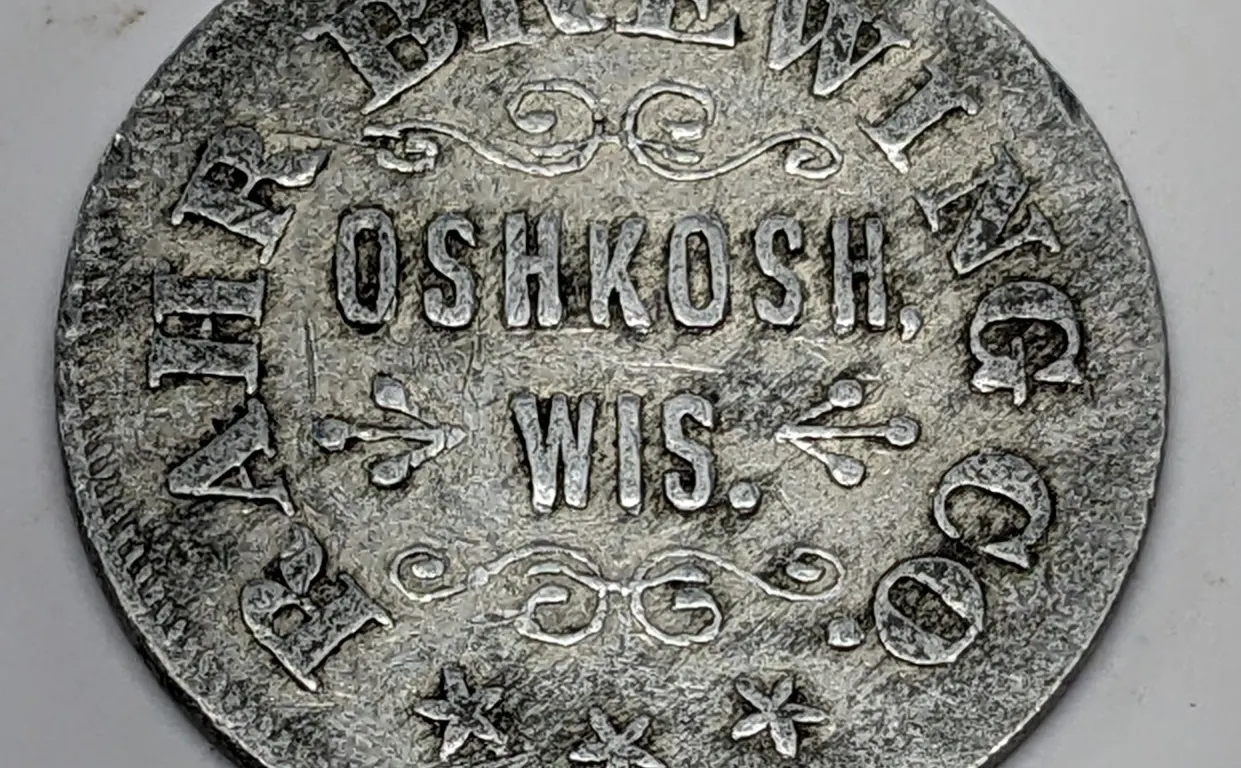 PRE PROHIBITION TRADE TOKEN COIN RAHR BREWING CO OSHKOSH WISCONSIN GOOD FOR 50¢ WITH 1/8 BEER KEG