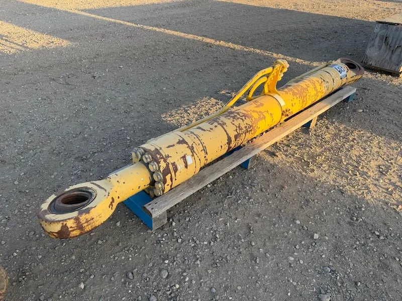 HD Hydraulic Cylinder off Komatsu PC 750
