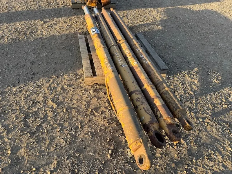 (4) Hydraulic Cylinders for Cat D300 ADT