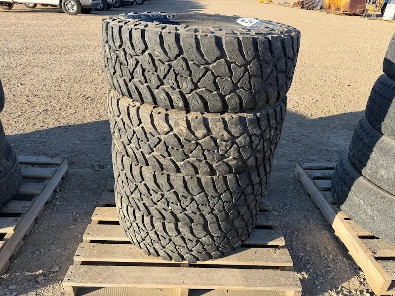 (4) Kelly Edge MT LT 285/70 R17 Truck Tires