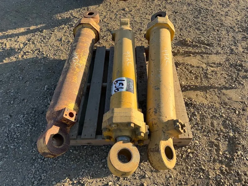 (3) Hydraulic Cylinders for 992C Cat