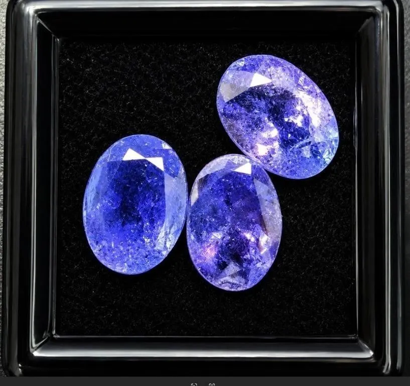 TANZANITE (2CT) GEMSTONE SUGGESTED RETAIL VALUE $200