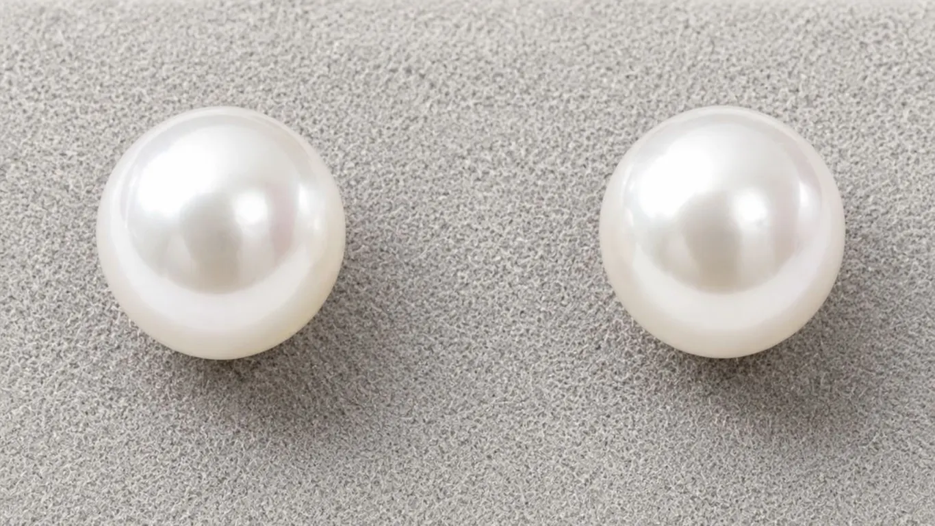14K F.W. PEARL 6-6.5MM EARRING, SUGGESTED RETAIL VALUE $240