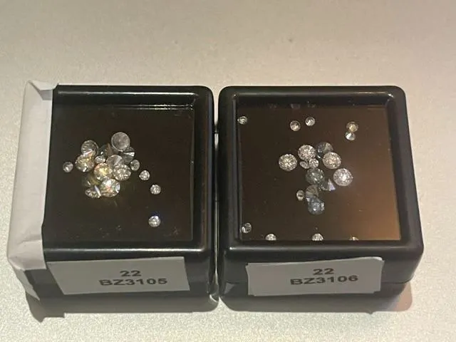 ASSORTED LAB DIAMOND (APP 2CT) , SUGGESTED RETAIL VALUE $1600