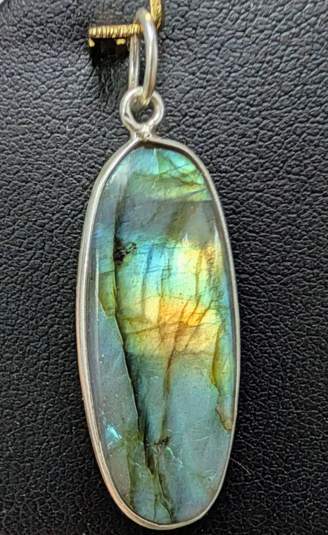 SILVER(2.78G), LABRADORITE (10CT) PENDENT