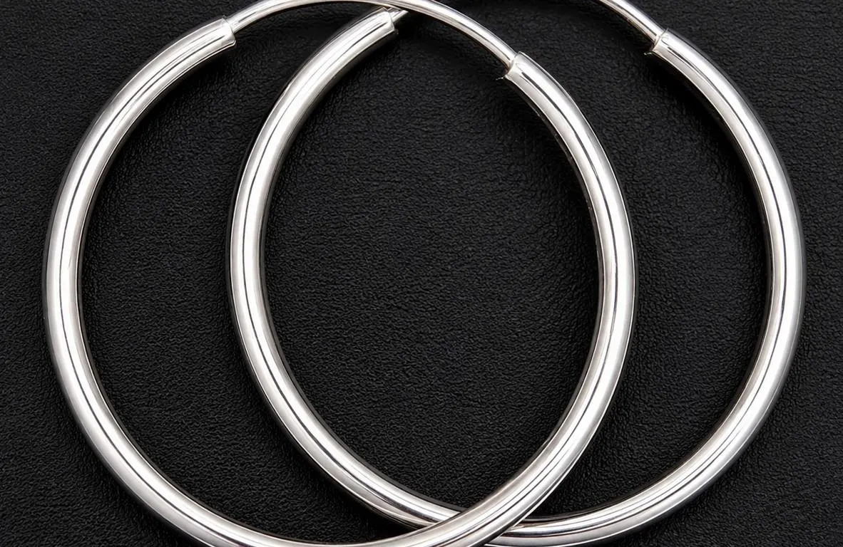 10K(1G), HOOP EARRING, SUGGESTED RETAIL VALUE $800