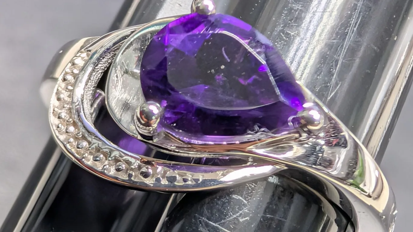 SILVER(2.8G), AMETHYST CZ (1CT)RING, SIZE 8.5, SUGGESTED RETAIL VALUE $240