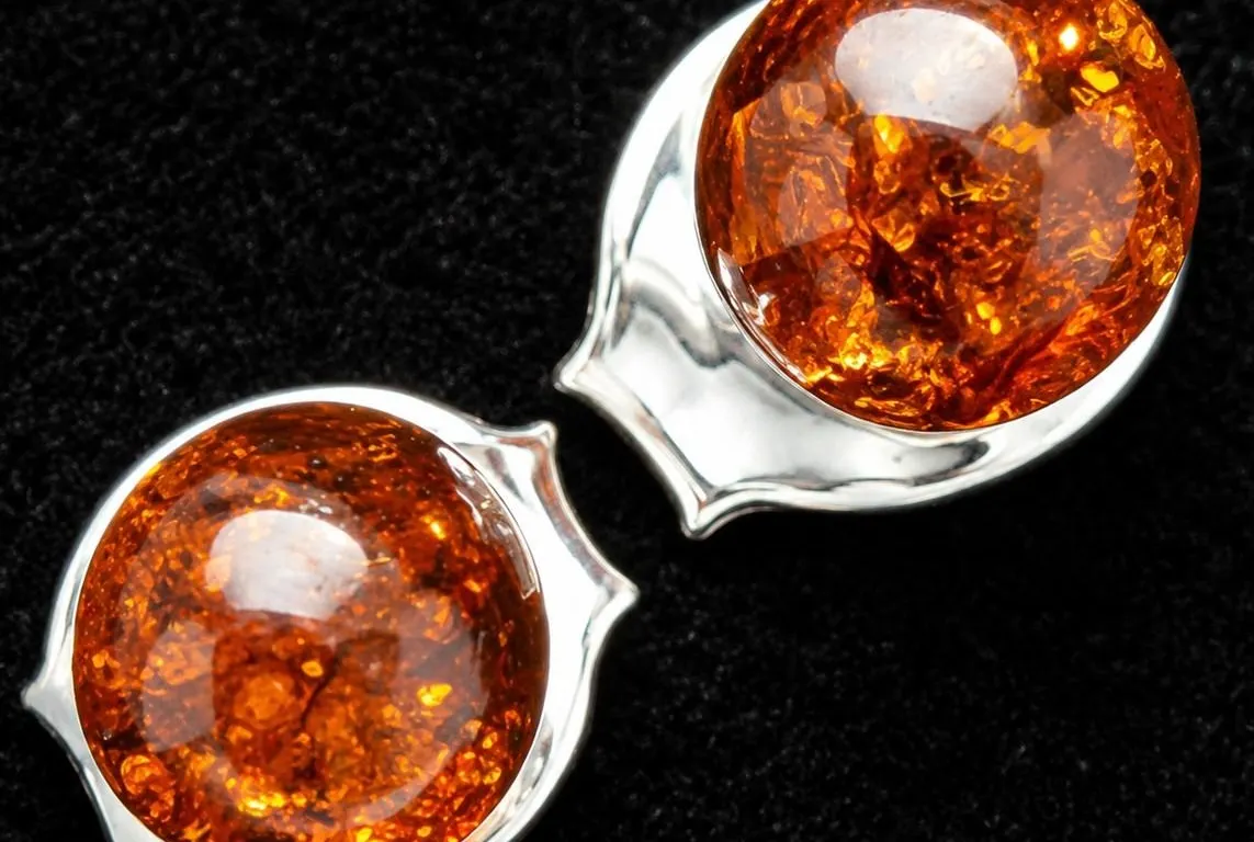 SILVER AMBER EARRING