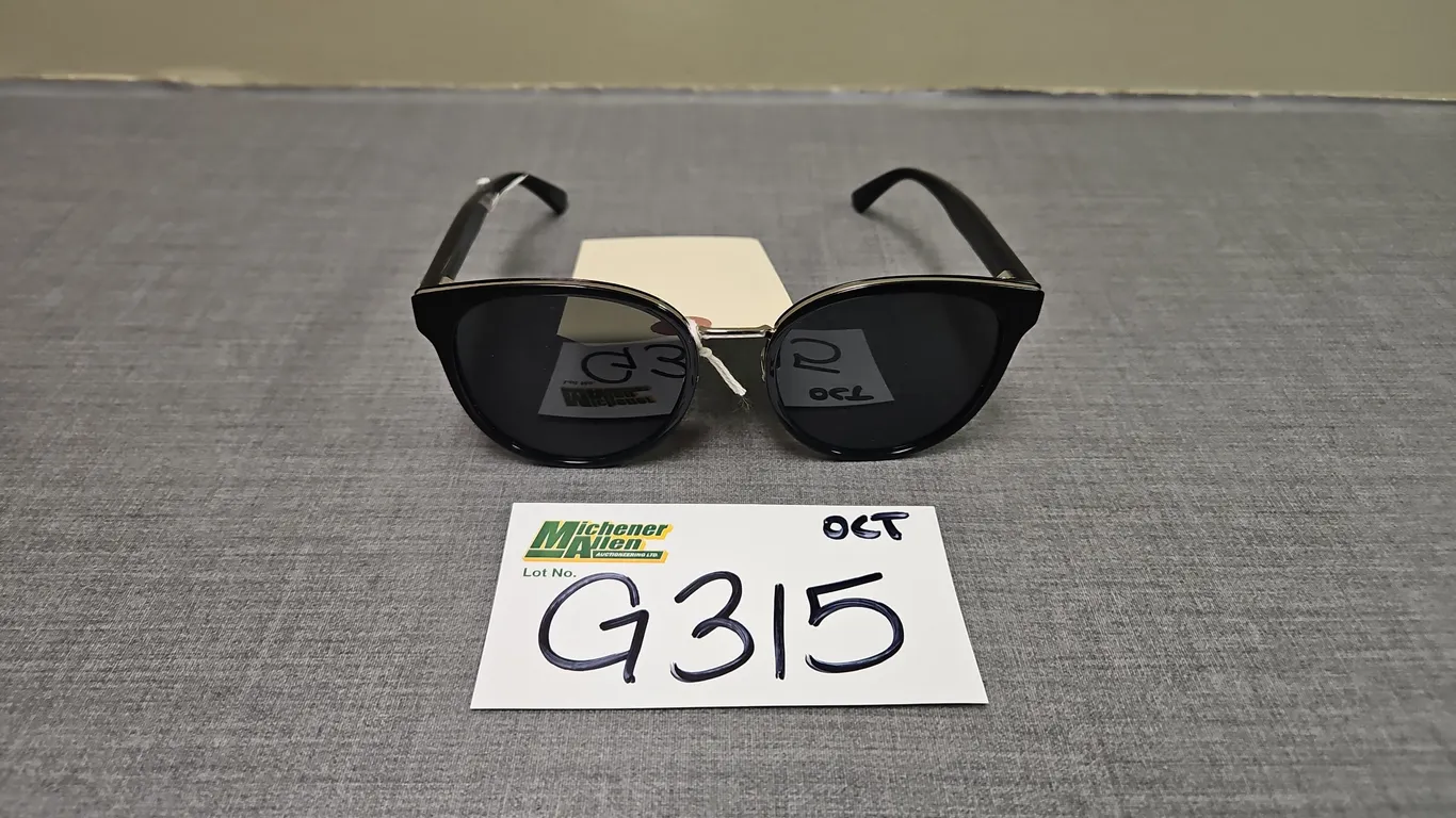 Bottega Veneta Sunglasses - Qty 1