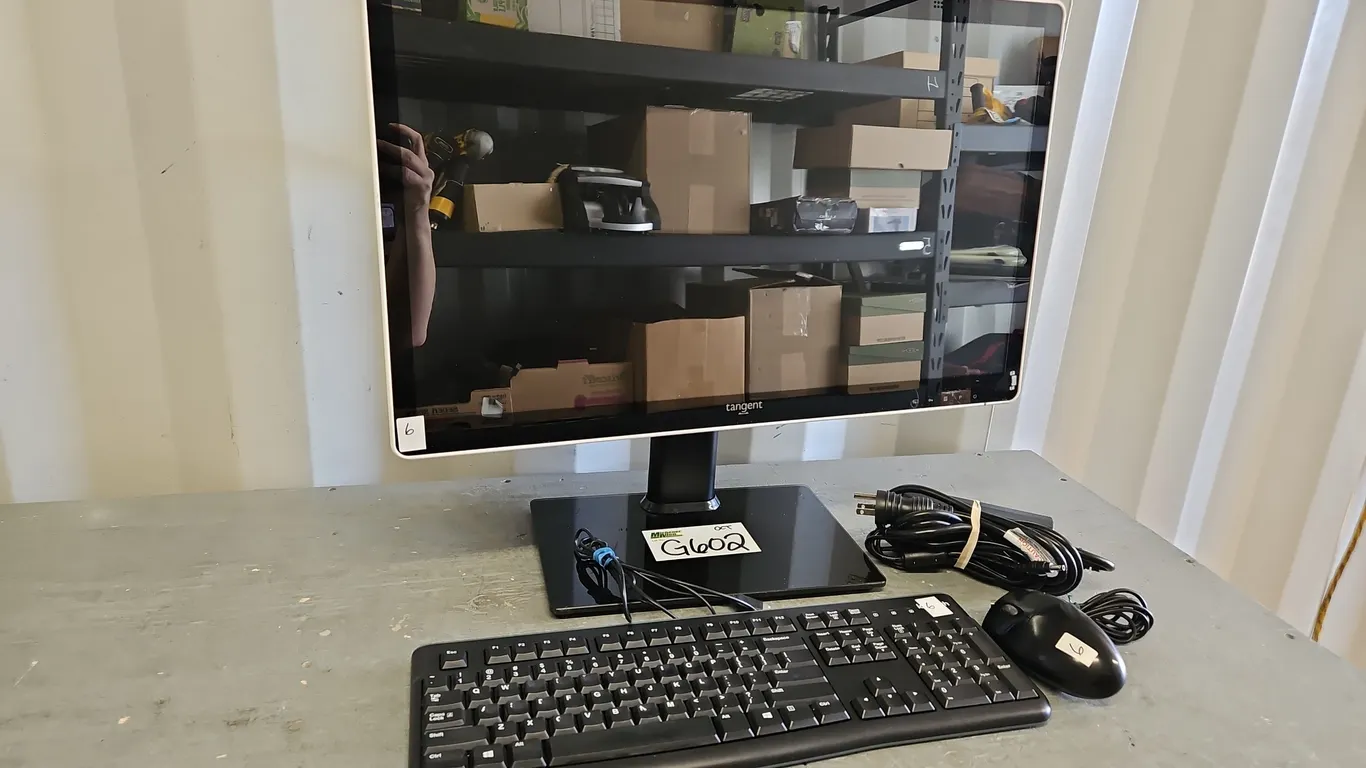 Tangent Medex M24T All-in-One Desktop Computer with Keyboard, Mouse and Power Cord - Qty 1