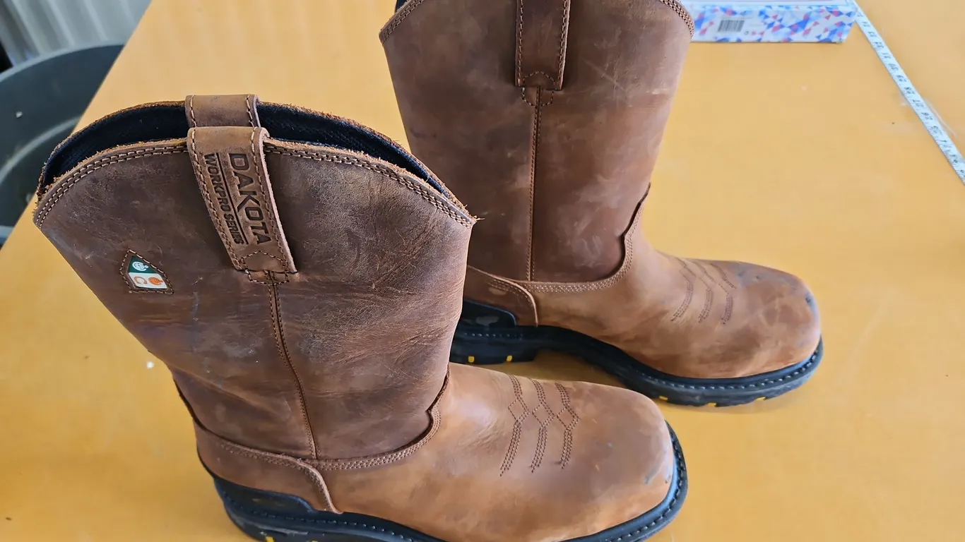 Protective footwear size 11 Dakota