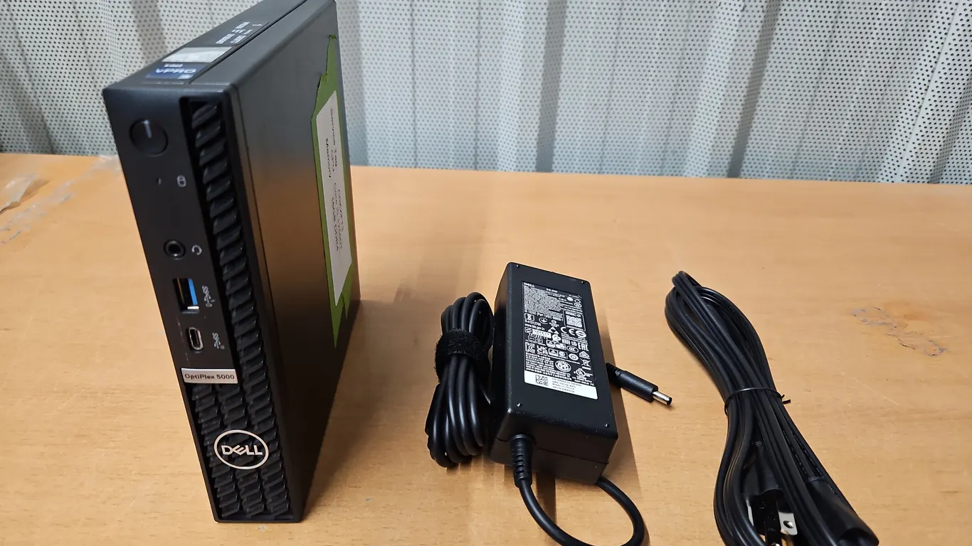 DELL Optiplex 5000 desktop 16GB with power cable