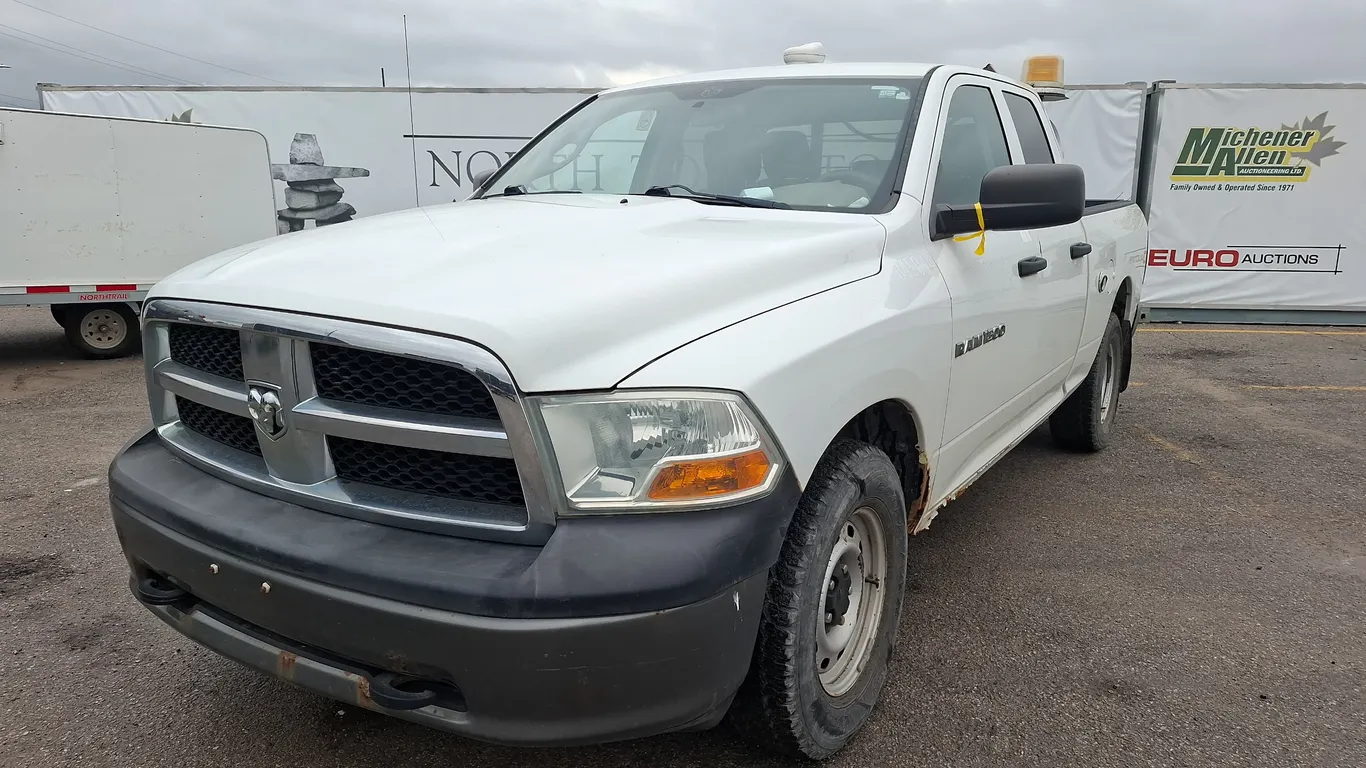 2011 Ram 1500 4x4 ST 4dr Quad Cab 6.3 ft. SB Pickup 4x4