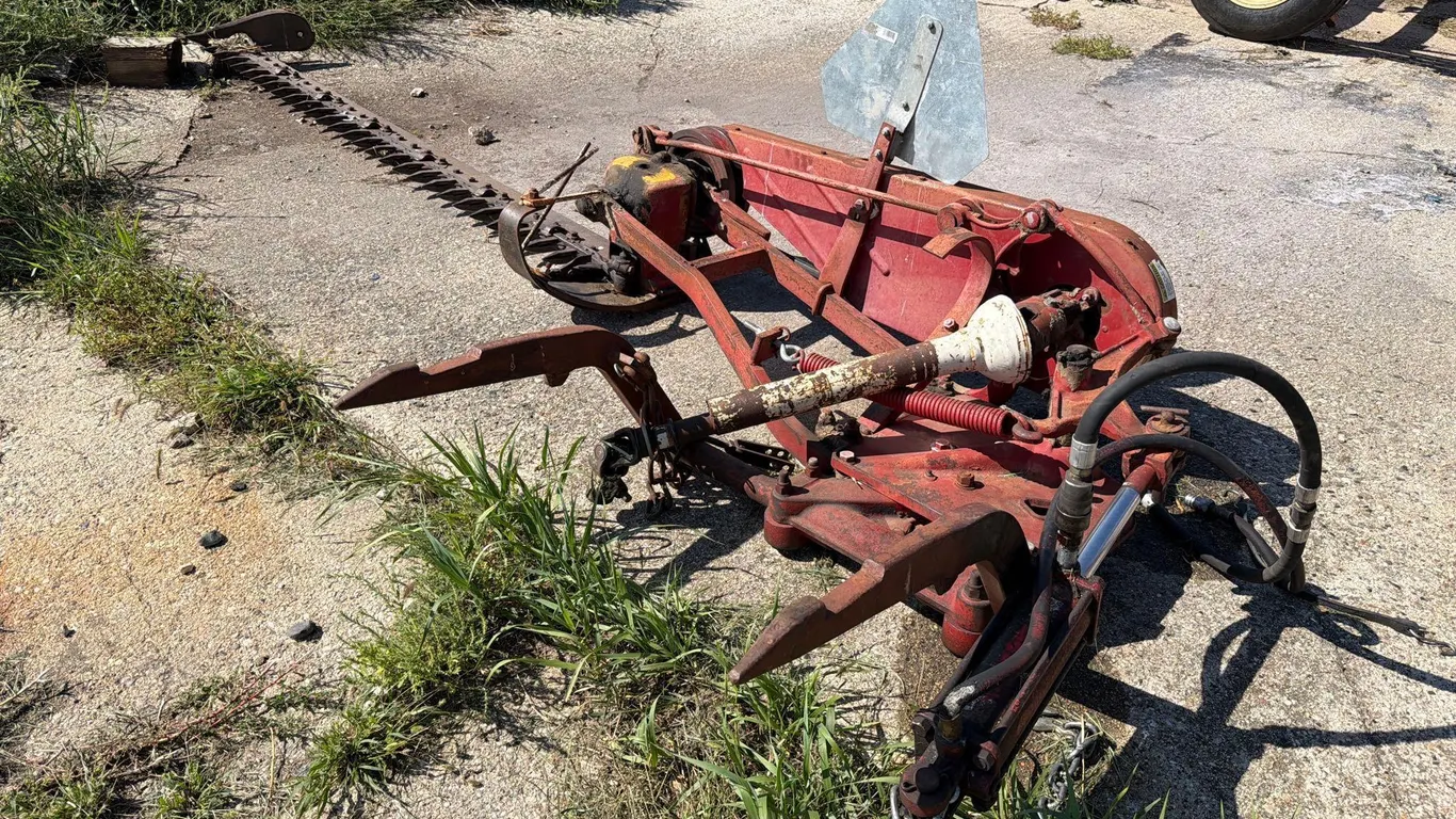 International 7ft Sickle Mower