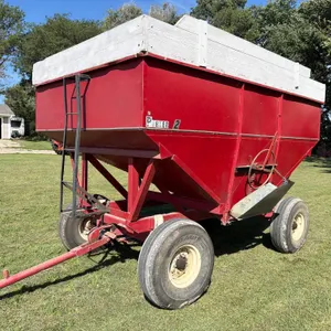Parker 365 Bushel Gravity Wagon